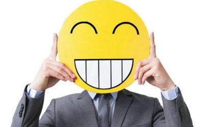Por qué deberías dejar de intentar ser feliz en el trabajo
