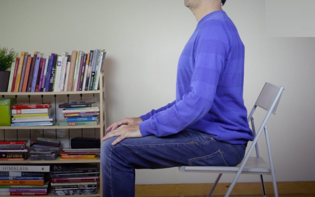 La postura de meditación sentados